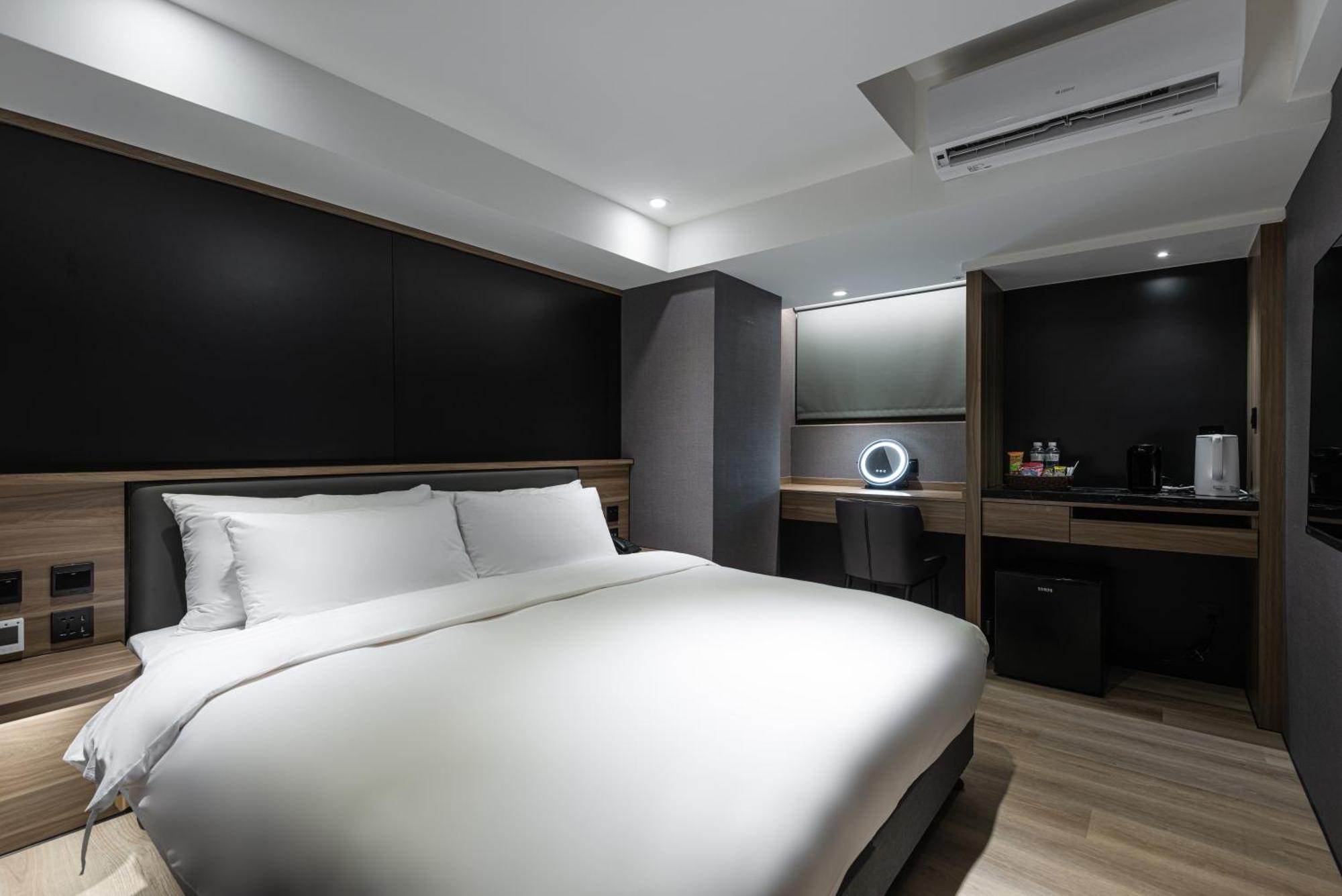 Autumn Willow Hotel Taichung Eksteriør billede