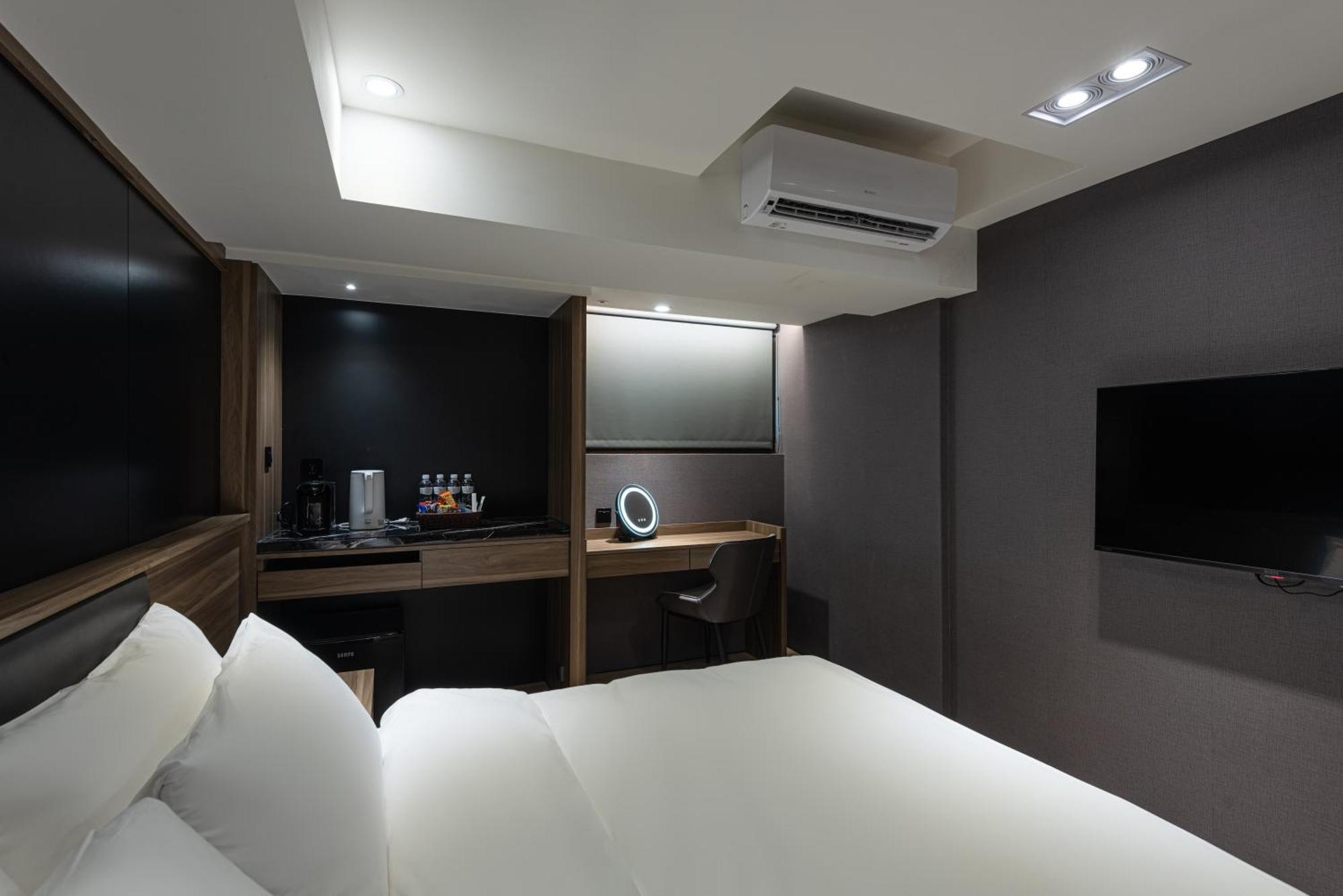 Autumn Willow Hotel Taichung Eksteriør billede