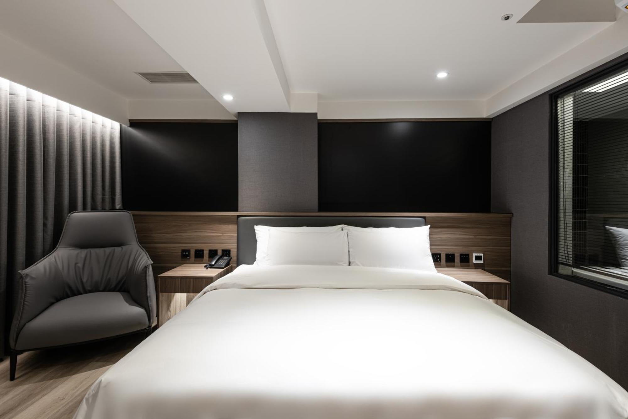Autumn Willow Hotel Taichung Eksteriør billede