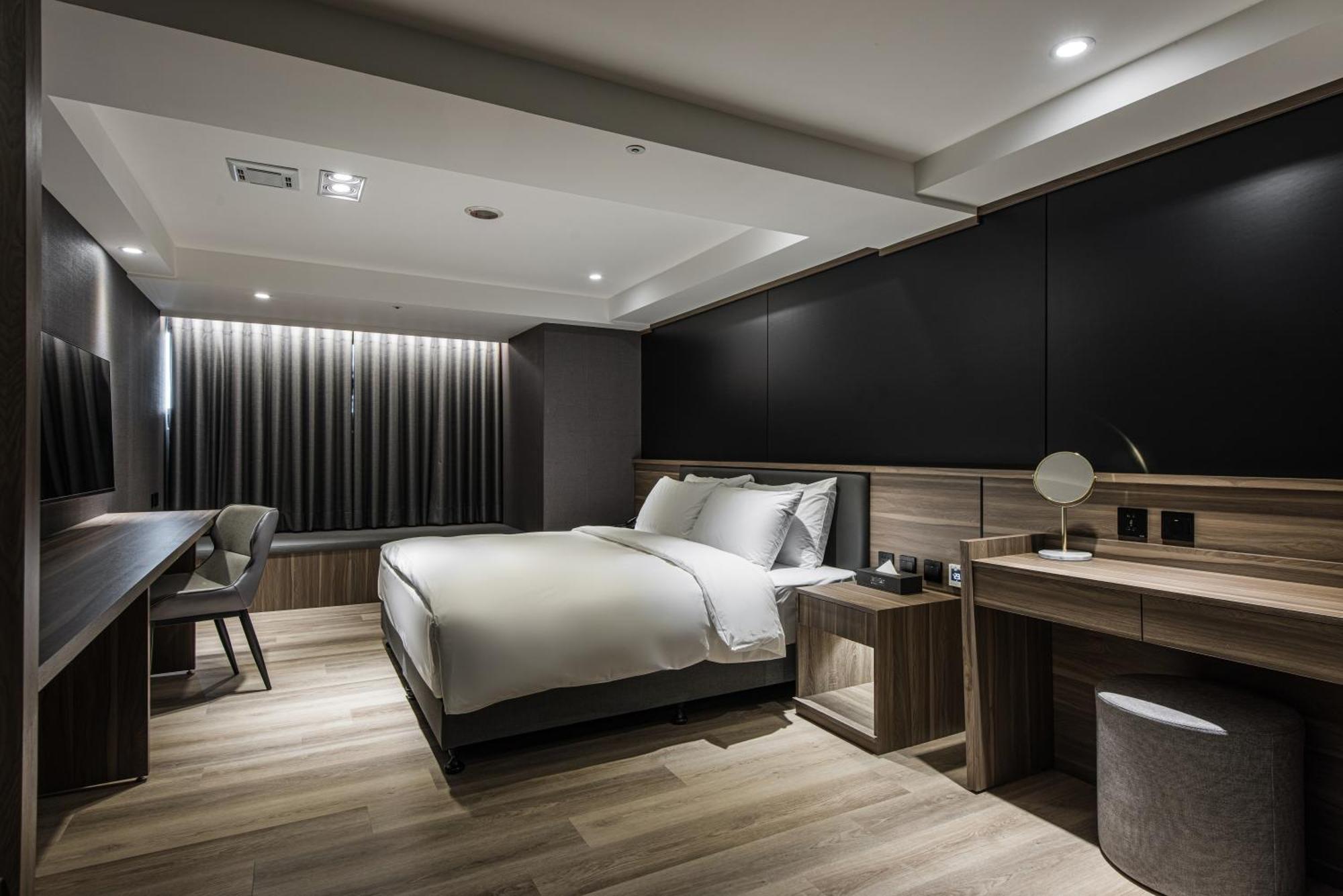 Autumn Willow Hotel Taichung Eksteriør billede